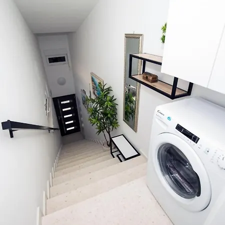 Apartment Studio 4968-1 *